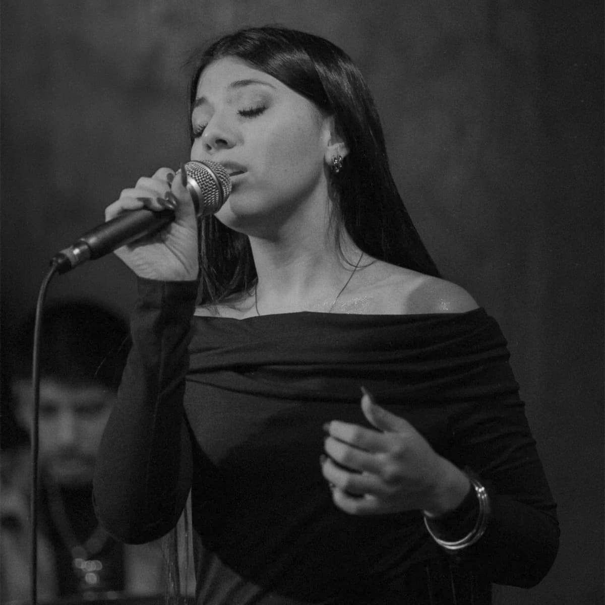 Martina Puebla — Voz