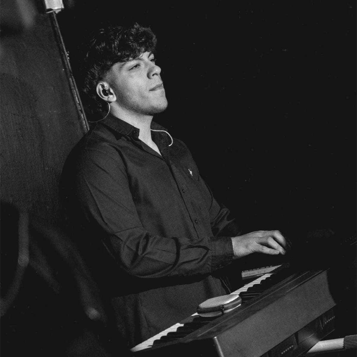 Matías Ríos — Piano y Sintetizadores